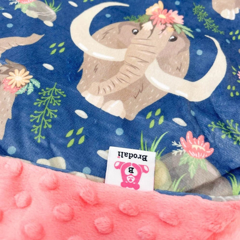 Mammoths and flowers blanket
